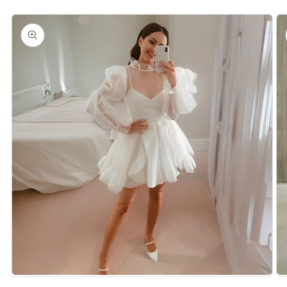 Short wedding dress